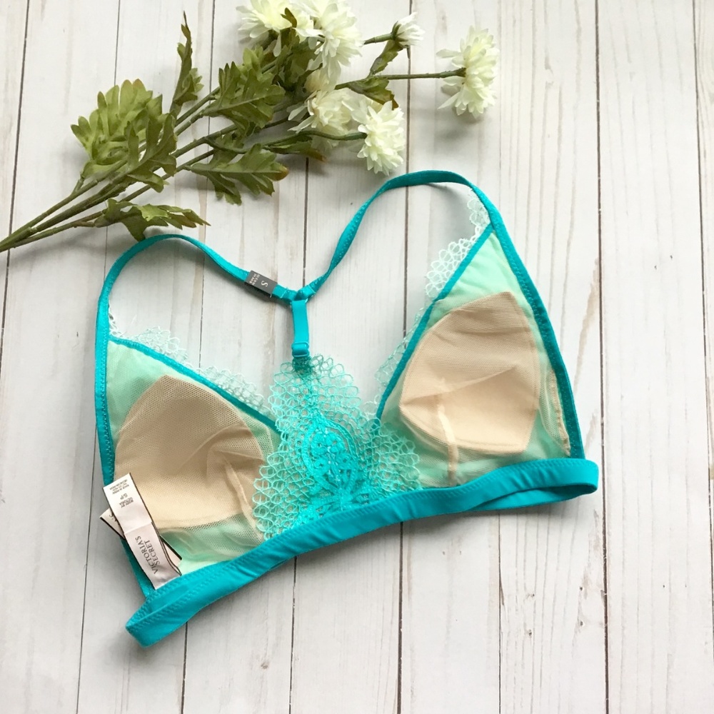 2/$25❤ NWT Victoria's Secret Crochet Lace Bralette - Picture 2 of 3
